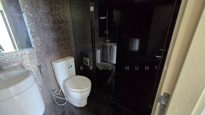 Rhythm Sukhumvit 36-38, Bangkok, 55 Soi Sukhumvit 36, Sukhumvit Road, Phra Kanong, Khlong Toei, Bangkok, 1 Bedroom, 33 sqm, Condo For Sale, by Noppharuj Nunta, 500237013 - DDproperty.com