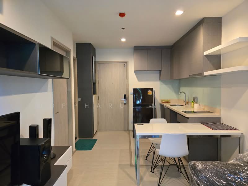 Rhythm Sukhumvit 36-38, Bangkok, 55 Soi Sukhumvit 36, Sukhumvit Road, Phra Kanong, Khlong Toei, Bangkok, 1 Bedroom, 33 sqm, Condo For Sale, by Noppharuj Nunta, 500237020 - DDproperty.com