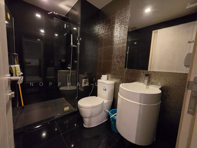 Rhythm Sukhumvit 36-38, Bangkok, 55 Soi Sukhumvit 36, Sukhumvit Road, Phra Kanong, Khlong Toei, Bangkok, 1 Bedroom, 33 sqm, Condo For Sale, by Noppharuj Nunta, 500237020 - DDproperty.com