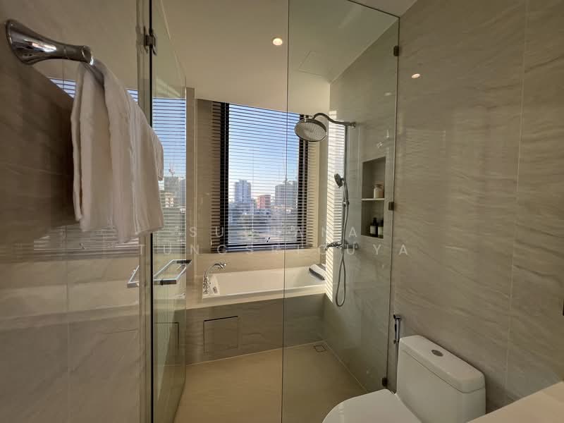 Muniq Langsuan, Bangkok, Soi Tonson, Lumphini, Pathum Wan, Bangkok, 2 Bedrooms, 152 sqm, Condo For Rent, by Suthana Tungsriouya, 500237023 - DDproperty.com