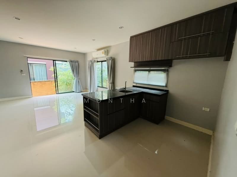 Burasiri Rangsit, Pathum Thani, Rangsit-Pathum Thani Road, Suan Pring Thai, Muang Pathum Thani, Pathum Thani, 4 Bedrooms, 252 sqm, Single Detached House For Sale, by Montha, 500237034 - DDproperty.com