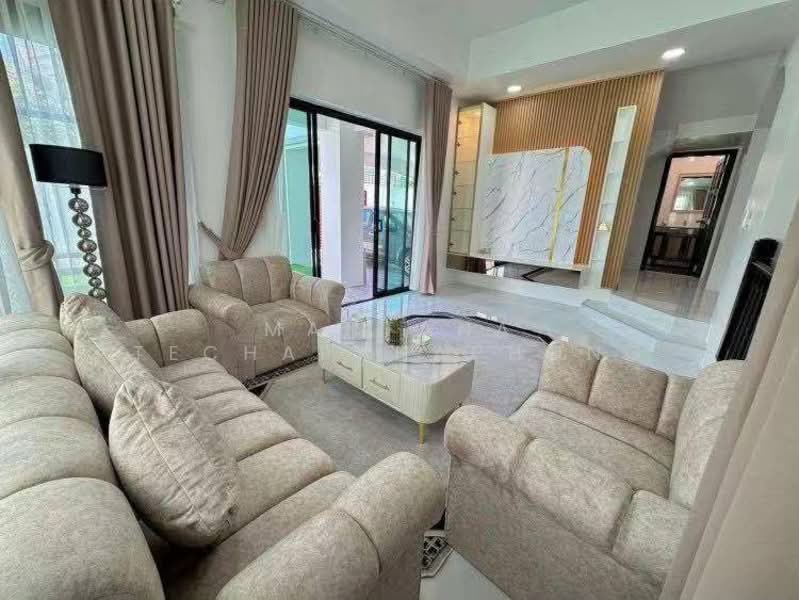 undefined, Chon Buri (Pattaya), Nong Pru, Bang Lamung (Pattaya), Chon Buri (Pattaya), 5 Bedrooms, 260 sqm, Single Detached House For Rent, by Mantana Techapahaphong, 500237040 - DDproperty.com