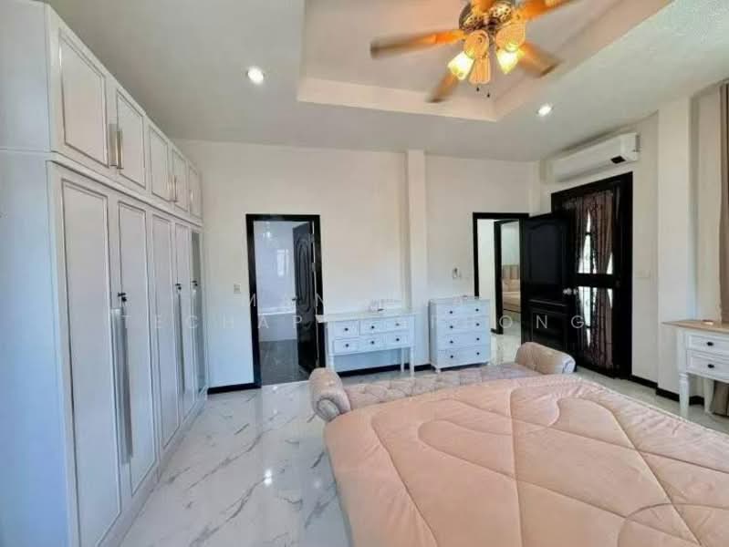 undefined, Chon Buri (Pattaya), Nong Pru, Bang Lamung (Pattaya), Chon Buri (Pattaya), 5 Bedrooms, 260 sqm, Single Detached House For Rent, by Mantana Techapahaphong, 500237040 - DDproperty.com