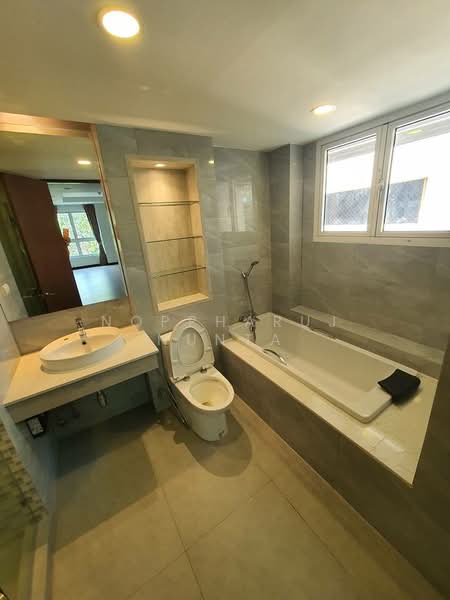 The Avenue Sukumvit 61, Bangkok, Sukhumvit 61, Khlong Tan Nua, Watthana, Bangkok, 3 Bedrooms, 190 sqm, Condo For Sale, by Noppharuj Nunta, 500237044 - DDproperty.com