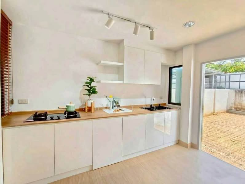 undefined, Chon Buri (Pattaya), Bang Lamung, Bang Lamung (Pattaya), Chon Buri (Pattaya), 3 Bedrooms, 204 sqm, Single Detached House For Sale, by Thanyalag Chanchodtanakul, 500237057 - DDproperty.com