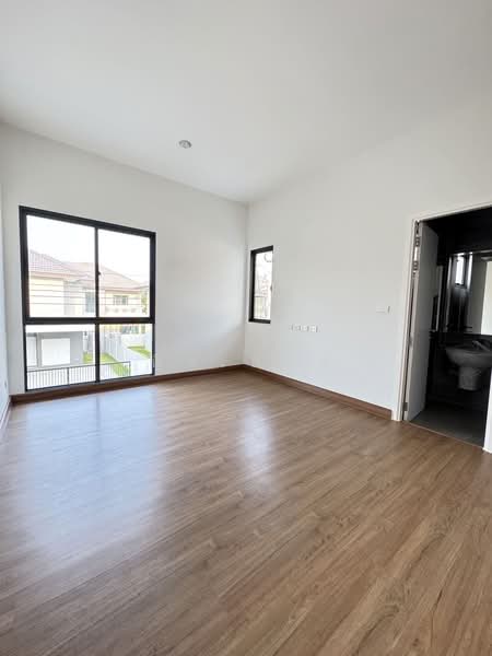 Chewarom Nakhon In, Nonthaburi, นครอินทร์, Bang Khanun, Bang Kruai, Nonthaburi, 4 Bedrooms, 247 sqm, Single Detached House For Sale, by นิวเยียร์, 500237060 - DDproperty.com