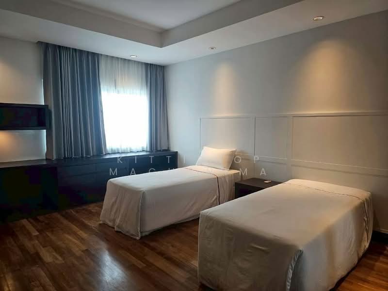 Royal Residence Park, Bangkok, 99 Royal Resident Park Lumphini, Lumphini, Pathum Wan, Bangkok, 4 Bedrooms, 275 sqm, Condo For Rent, by Kittiphop Machchima, 500237102 - DDproperty.com