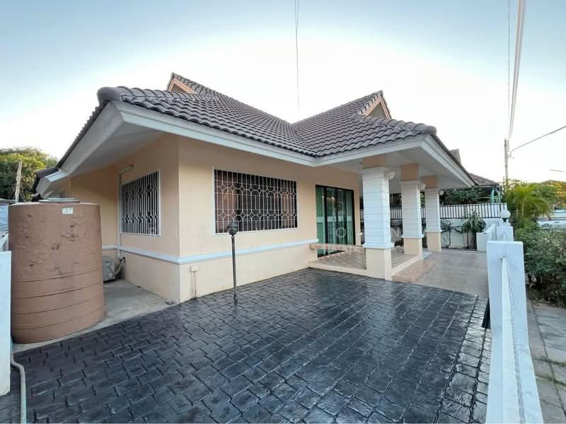 บ้านสวยในโครงการ ให้เช่า – ใกล้บิ๊กซีแม่เหียะ เพียง 5 นาที ค่าเช่า 17,000 บาท / เดือน No.9H374, Chiang Mai, Pa Daet, Muang Chiang Mai, Chiang Mai, 3 Bedrooms, 110 sqm, Single Detached House For Rent, by Rutchaporn Tunsiri, 500237104 - DDproperty.com