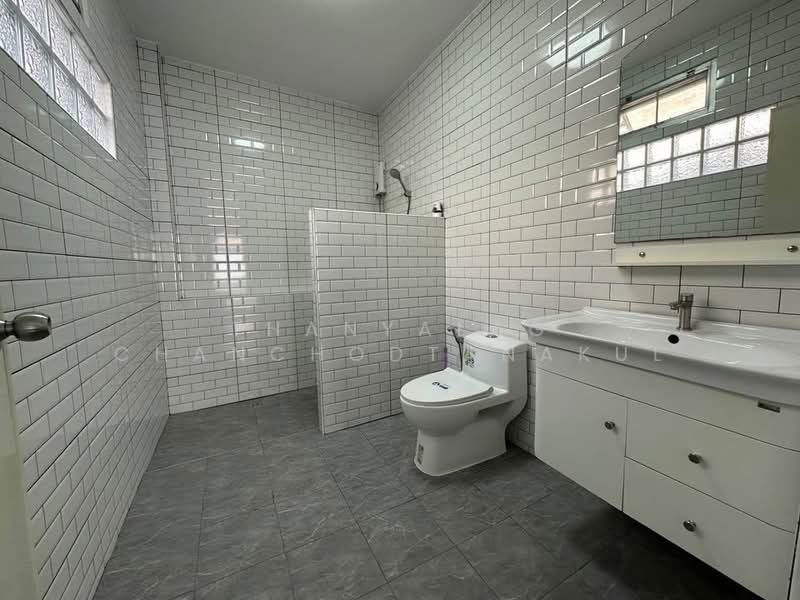 3-BR House, Chon Buri (Pattaya), Nong Pla Lai, Bang Lamung (Pattaya), Chon Buri (Pattaya), 3 Bedrooms, 263 sqm, Single Detached House For Sale, by Thanyalag Chanchodtanakul, 500237109 - DDproperty.com