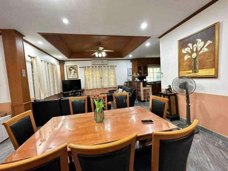 undefined, Chon Buri (Pattaya), Nong Pru, Bang Lamung (Pattaya), Chon Buri (Pattaya), 5 Bedrooms, 280 sqm, Villa For Sale, by Thitiporn Pawikham, 500237112 - DDproperty.com