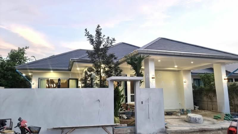3-BR Villa, Chon Buri (Pattaya), Huai Yai, Bang Lamung (Pattaya), Chon Buri (Pattaya), 3 Bedrooms, 230 sqm, Villa For Sale, by Thanyalag Chanchodtanakul, 500237119 - DDproperty.com