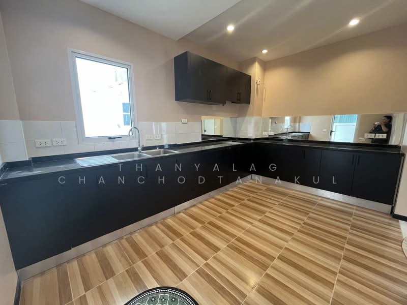 undefined, Chon Buri (Pattaya), Nong Pru, Bang Lamung (Pattaya), Chon Buri (Pattaya), 4 Bedrooms, 215 sqm, Single Detached House For Sale, by Thanyalag Chanchodtanakul, 500237146 - DDproperty.com