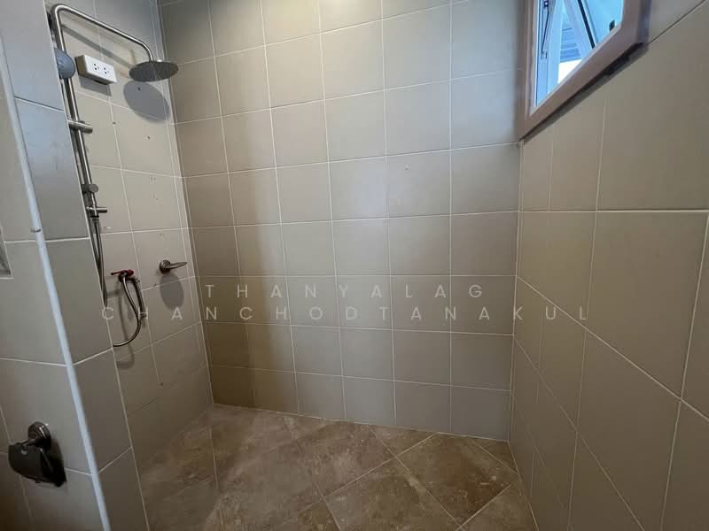 undefined, Chon Buri (Pattaya), Nong Pru, Bang Lamung (Pattaya), Chon Buri (Pattaya), 4 Bedrooms, 215 sqm, Single Detached House For Sale, by Thanyalag Chanchodtanakul, 500237146 - DDproperty.com