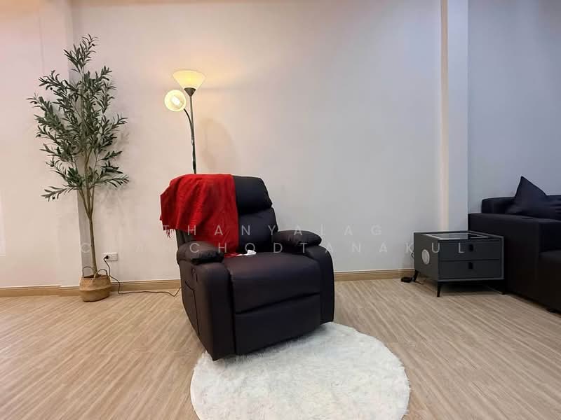 3-BR House, Chon Buri (Pattaya), Nong Pru, Bang Lamung (Pattaya), Chon Buri (Pattaya), 3 Bedrooms, 200 sqm, Single Detached House For Sale, by Thanyalag Chanchodtanakul, 500237207 - DDproperty.com