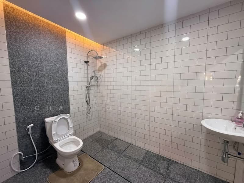 3-BR House, Chon Buri (Pattaya), Nong Pru, Bang Lamung (Pattaya), Chon Buri (Pattaya), 3 Bedrooms, 200 sqm, Single Detached House For Sale, by Thanyalag Chanchodtanakul, 500237207 - DDproperty.com