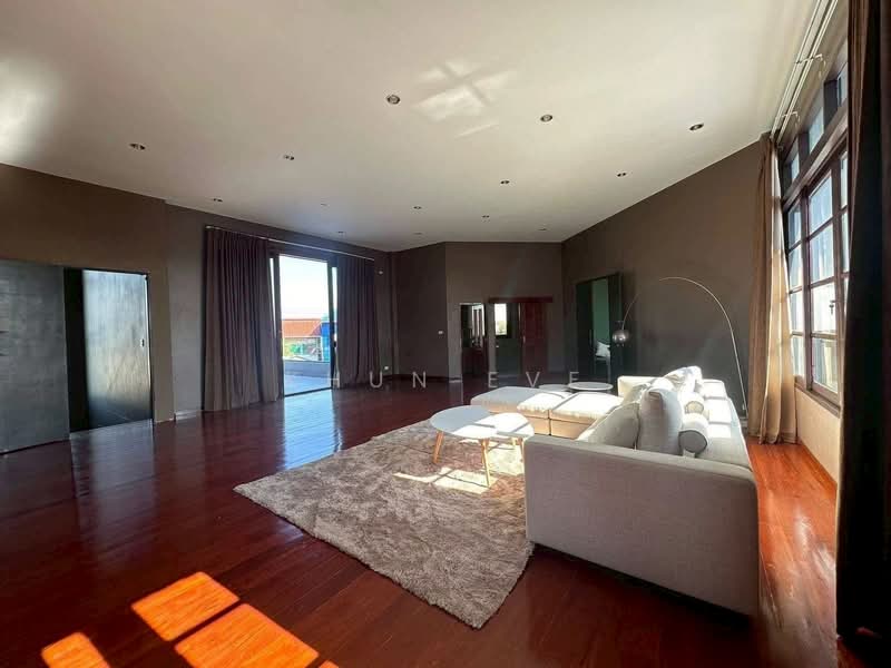 Pool villa for rent at Srinakarin 38 Company registration is allowed ( SPSEVE1817 ), Bangkok, ศรีนครินทร์ 38, Nong Bon, Prawet, Bangkok, 5 Bedrooms, 1,000 sqm, Villa For Rent, by Khun Eve, 500237208 - DDproperty.com