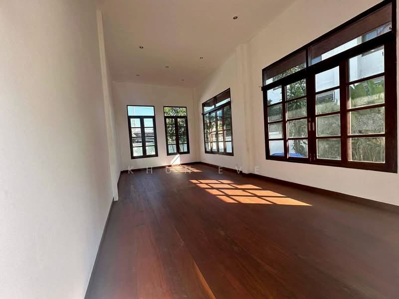 Pool villa for rent at Srinakarin 38 Company registration is allowed ( SPSEVE1817 ), Bangkok, ศรีนครินทร์ 38, Nong Bon, Prawet, Bangkok, 5 Bedrooms, 1,000 sqm, Villa For Rent, by Khun Eve, 500237208 - DDproperty.com