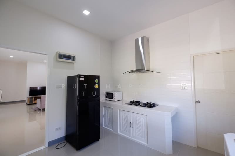 บ้านในโครงการ ให้เช่า ใกล้กาดฝรั่ง เพียง 5 นาที ค่าเช่า 25,000 บาท / เดือน รหัสทรัพย์ : No.14H185, Chiang Mai, Ban Waen, Hang Dong, Chiang Mai, 3 Bedrooms, 112 sqm, Single Detached House For Rent, by Rutchaporn Tunsiri, 500237229 - DDproperty.com