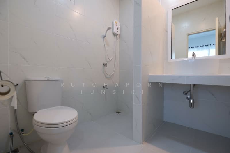 บ้านในโครงการ ให้เช่า ใกล้กาดฝรั่ง เพียง 5 นาที ค่าเช่า 25,000 บาท / เดือน รหัสทรัพย์ : No.14H185, Chiang Mai, Ban Waen, Hang Dong, Chiang Mai, 3 Bedrooms, 112 sqm, Single Detached House For Rent, by Rutchaporn Tunsiri, 500237229 - DDproperty.com