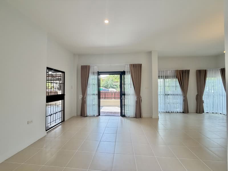 Pacific city Home, Chon Buri (Pattaya), Huai Kapi, Muang Chon Buri, Chon Buri (Pattaya), 3 Bedrooms, 250 sqm, Single Detached House For Sale, by Paula ., 500237287 - DDproperty.com