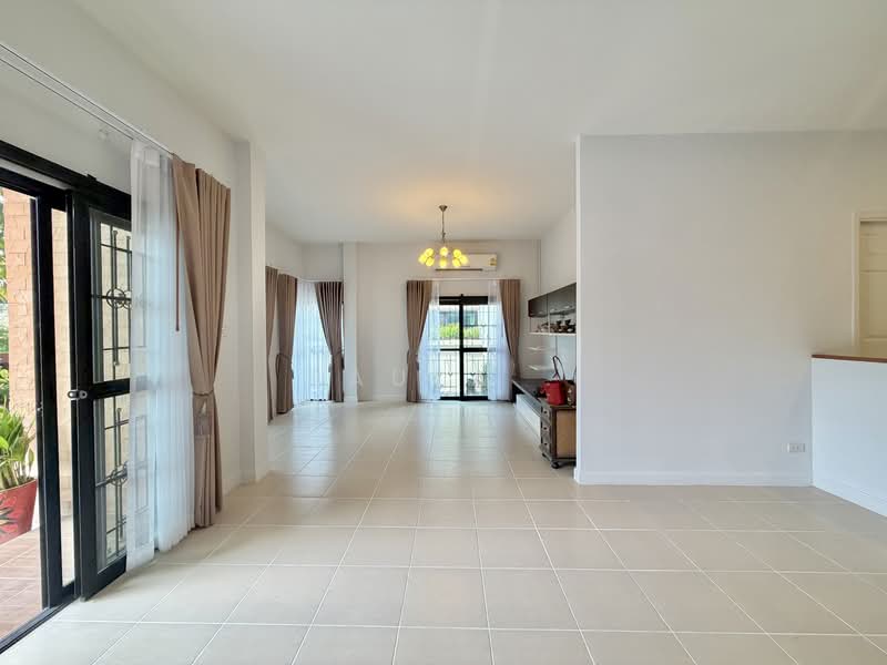 Pacific city Home, Chon Buri (Pattaya), Huai Kapi, Muang Chon Buri, Chon Buri (Pattaya), 3 Bedrooms, 250 sqm, Single Detached House For Sale, by Paula ., 500237287 - DDproperty.com