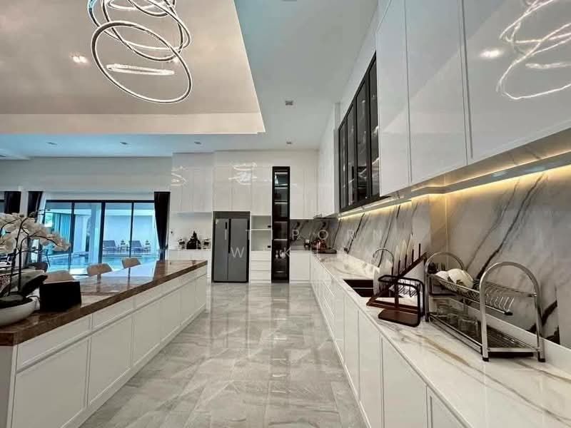 undefined, Chon Buri (Pattaya), Huai Yai, Bang Lamung (Pattaya), Chon Buri (Pattaya), 5 Bedrooms, 420 sqm, Villa For Rent, by Thitiporn Pawikham, 500237289 - DDproperty.com