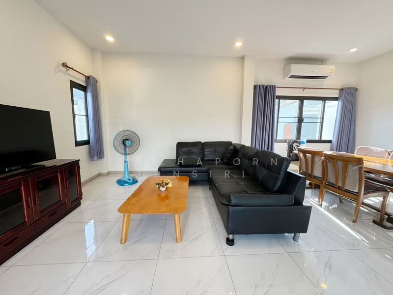 บ้านให้เช่า – ใกล้โรงเรียนนานาชาติปัญญาเด่น เพียง 10 นาที ค่าเช่า 23,000 บาท / เดือน No.14H355, Chiang Mai, Hang Dong, Hang Dong, Chiang Mai, 4 Bedrooms, 200 sqm, Single Detached House For Rent, by Rutchaporn Tunsiri, 500237295 - DDproperty.com