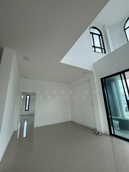 บ้าน 6-ห้องนอน, ชลบุรี, ห้วยกะปิ, เมืองชลบุรี, ชลบุรี, 330 ตร.ม., บ้านเดี่ยว ขาย, โดย Thanyalag Chanchodtanakul, 500237340 - DDproperty.com