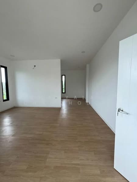 6-BR House, Chon Buri (Pattaya), Huai Kapi, Muang Chon Buri, Chon Buri (Pattaya), 6 Bedrooms, 330 sqm, Single Detached House For Sale, by Thanyalag Chanchodtanakul, 500237340 - DDproperty.com