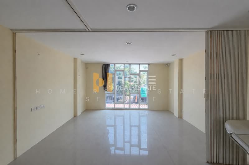 Townhouse Nawamin 72, Bangkok, Khlong Kum, Bueng Kum, Bangkok, 2 Bedrooms, 185 sqm, Townhouse For Sale, by HOME Real Estate Service, 500237369 - DDproperty.com