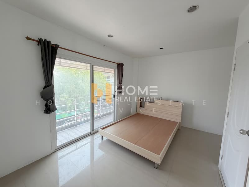 Townhouse Nawamin 72, Bangkok, Khlong Kum, Bueng Kum, Bangkok, 2 Bedrooms, 185 sqm, Townhouse For Sale, by HOME Real Estate Service, 500237369 - DDproperty.com