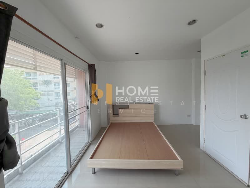 Townhouse Nawamin 72, Bangkok, Khlong Kum, Bueng Kum, Bangkok, 2 Bedrooms, 185 sqm, Townhouse For Sale, by HOME Real Estate Service, 500237369 - DDproperty.com