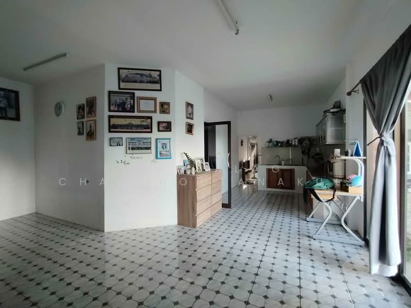 5-BR House, Chon Buri (Pattaya), Bueng, Si Racha, Chon Buri (Pattaya), 5 Bedrooms, 377 sqm, Single Detached House For Sale, by Thanyalag Chanchodtanakul, 500237380 - DDproperty.com