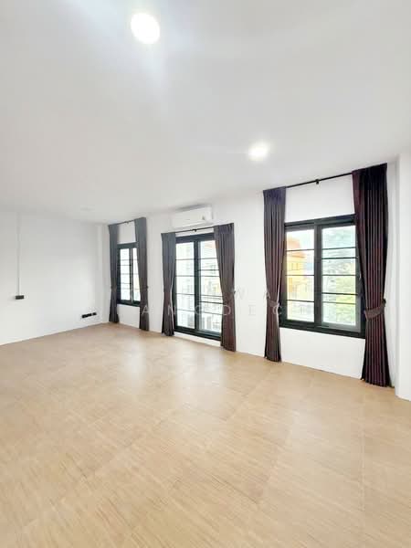 ให้เช่า ทาวน์โฮม 3 ชั้น ถนนราชพฤกษ์ ใกล้ BTS บางหว้า 400 เมตร, กรุงเทพ, บางหว้า, ภาษีเจริญ, กรุงเทพ, 300 ตร.ม., ทาวน์เฮ้าส์ ให้เช่า, โดย Noppawan Ruangdech, 500237390 - DDproperty.com