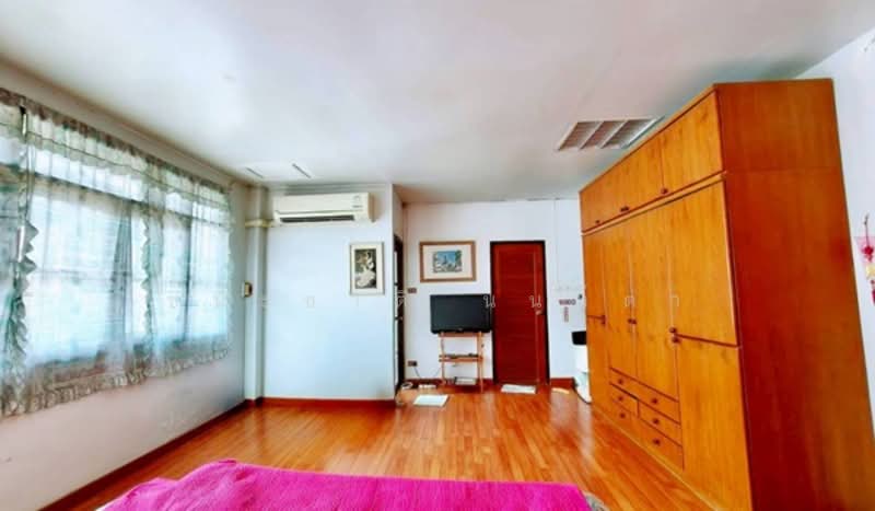 Soi Thanthip 3, Bangkok, Phlapphla, Wang Thonglang, Bangkok, 5 Bedrooms, 130 sqm, Townhouse For Sale, by ชนะชาติ นนท์ตา, 500237394 - DDproperty.com