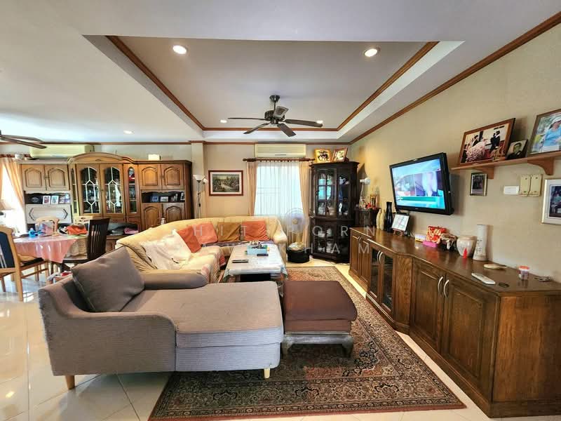 undefined, Chon Buri (Pattaya), Nong Pru, Bang Lamung (Pattaya), Chon Buri (Pattaya), 3 Bedrooms, 270 sqm, Villa For Sale, by Thitiporn Pawikham, 500237441 - DDproperty.com