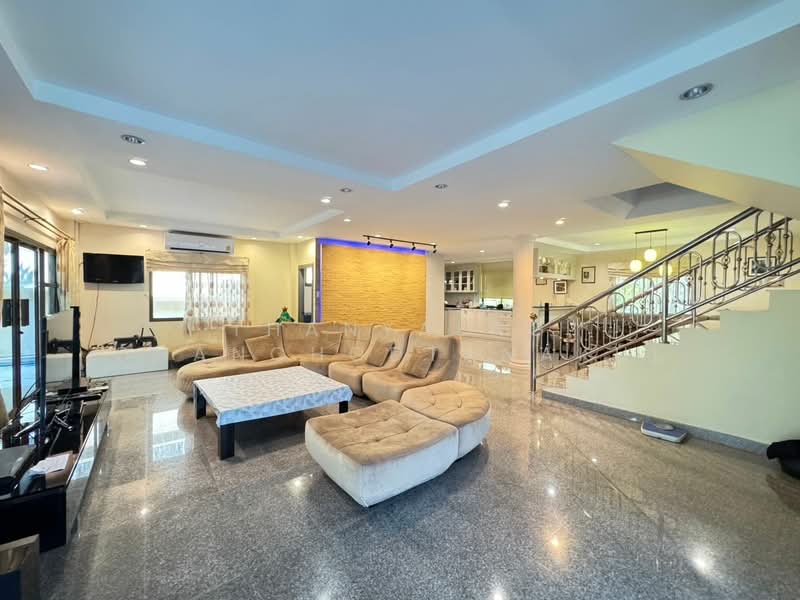 undefined, Chon Buri (Pattaya), Nong Pru, Bang Lamung (Pattaya), Chon Buri (Pattaya), 3 Bedrooms, 350 sqm, Single Detached House For Sale, by Thanyalag Chanchodtanakul, 500237442 - DDproperty.com