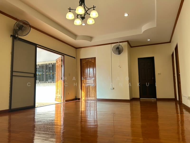 undefined, Chon Buri (Pattaya), Nong Pru, Bang Lamung (Pattaya), Chon Buri (Pattaya), 4 Bedrooms, 300 sqm, Single Detached House For Sale, by Thanyalag Chanchodtanakul, 500237448 - DDproperty.com