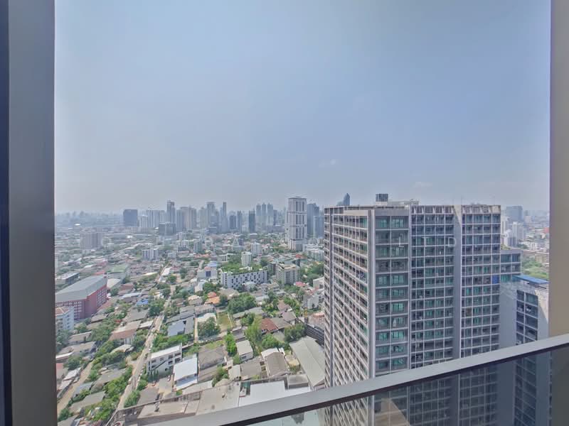 The Esse Sukhumvit 36, Bangkok, Soi Sukhumvit 36, Sukhumvit Road, Phra Kanong, Khlong Toei, Bangkok, 1 Bedroom, 38 sqm, Condo For Rent, by Yoshida Co., Ltd., 500237464 - DDproperty.com