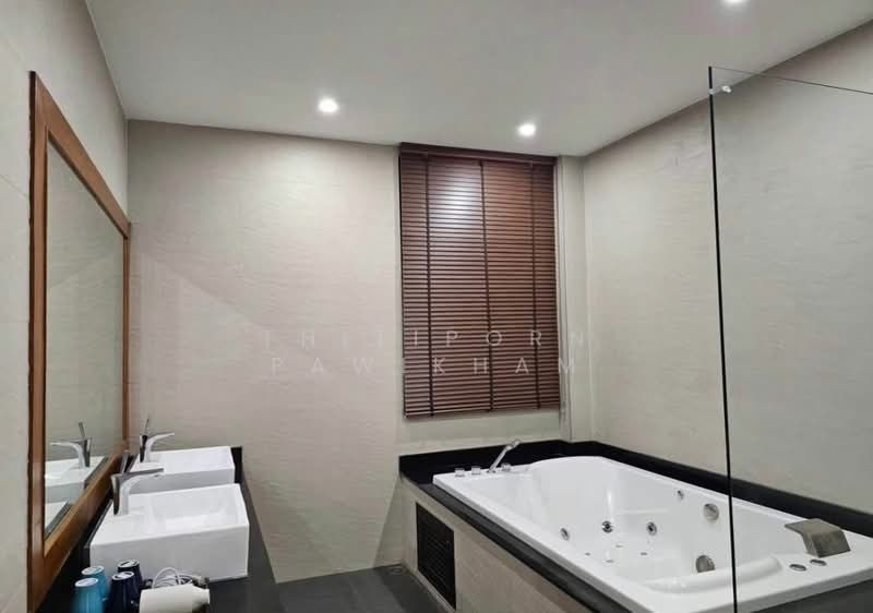 Phutara Estate, Chon Buri (Pattaya), 99 Pattanakarn Road, Nong Pru, Bang Lamung (Pattaya), Chon Buri (Pattaya), 6 Bedrooms, 600 sqm, Villa For Sale, by Thitiporn Pawikham, 500237497 - DDproperty.com