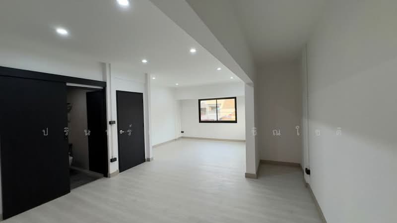 Home Office Phatthanakan 12, Bangkok, พัฒนาการ 12, Phatthanakan, Suan Luang, Bangkok, 3 Bedrooms, 240 sqm, Single Detached House For Rent, by ปรินทร์ญาดา ชิณโชติ, 500237506 - DDproperty.com