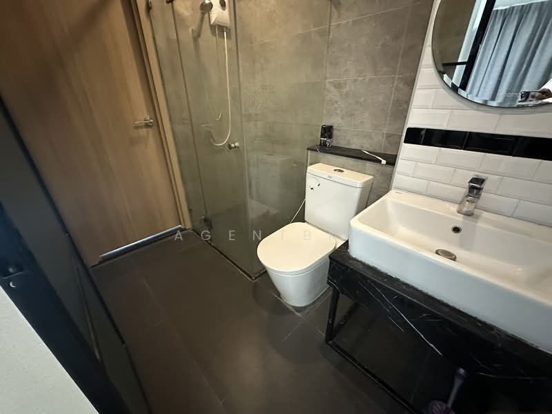 Brix Charan 64, Bangkok, 696 Charan Sanit Wong Road, Bang Yi Khan, Bang Phlat, Bangkok, 1 Bedroom, 29 sqm, Condo For Rent, by Agentbkk, 500237591 - DDproperty.com