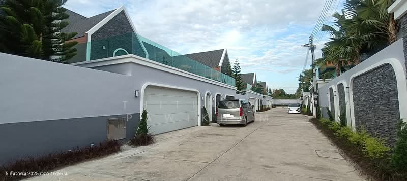 4-BR House, Chon Buri (Pattaya), Nong Pru, Bang Lamung (Pattaya), Chon Buri (Pattaya), 4 Bedrooms, 420 sqm, Single Detached House For Sale, by Thitiporn Pawikham, 500237593 - DDproperty.com