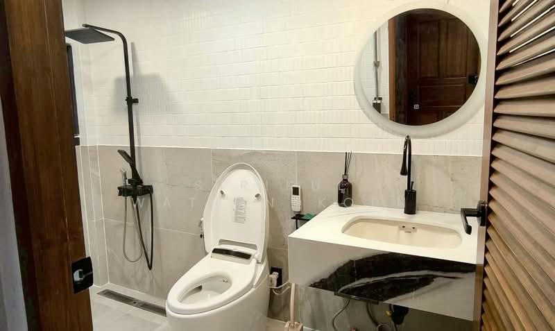 Pool villa in Onnut 17, Suitable for office or residential use, 6 car parks plus 5 more around, Bangkok, Onnut, Prawet, Prawet, Bangkok, , 260 sqm, Office Space For Sale, by Sirikul Wattanakorn, 500237594 - DDproperty.com