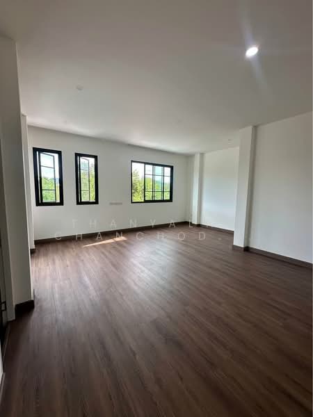 4-BR House, Chon Buri (Pattaya), Bang Phra, Si Racha, Chon Buri (Pattaya), 4 Bedrooms, 325 sqm, Single Detached House For Sale, by Thanyalag Chanchodtanakul, 500237612 - DDproperty.com