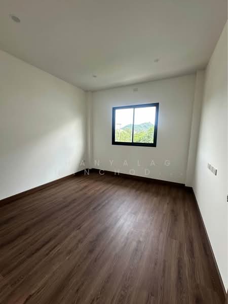 4-BR House, Chon Buri (Pattaya), Bang Phra, Si Racha, Chon Buri (Pattaya), 4 Bedrooms, 325 sqm, Single Detached House For Sale, by Thanyalag Chanchodtanakul, 500237612 - DDproperty.com