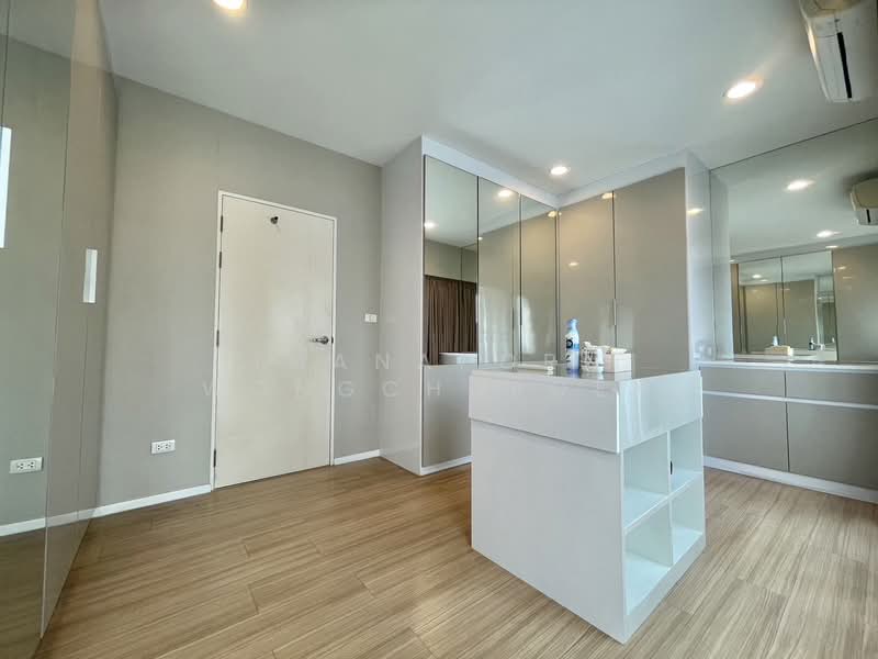 Baan Klang Muang Rattanathibet, Nonthaburi, Soi Liang Mueang Nonthaburi 10, Bang Kra So, Muang Nonthaburi, Nonthaburi, 3 Bedrooms, 198 sqm, Townhouse For Sale, by Thanaporn Wongcharoen, 500237614 - DDproperty.com