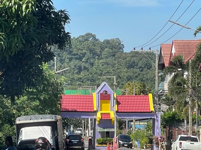 undefined, Chon Buri (Pattaya), Surasak, Si Racha, Chon Buri (Pattaya), 5 Bedrooms, 377 sqm, Single Detached House For Sale, by Thanyalag Chanchodtanakul, 500237648 - DDproperty.com