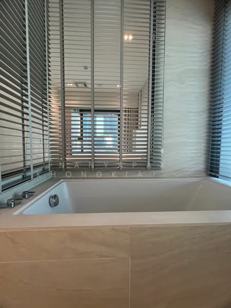 The Strand Thonglor, Bangkok, 36 Soi Sukhumvit 55, Khlong Tan Nua, Watthana, Bangkok, 2 Bedrooms, 88 sqm, Condo For Sale, by Nanyapak Khongkiattipan, 500237659 - DDproperty.com