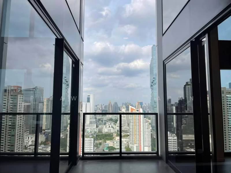 The Lofts Silom, Bangkok, Pramuan Road, Silom, Bang Rak, Bangkok, 2 Bedrooms, 121 sqm, Condo For Rent, by Piyawan Maiyapan, 500237673 - DDproperty.com